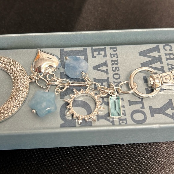 Luna Norte | Celestial Themed Bag Charm - Picture 6 of 9